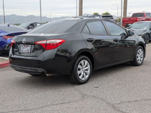 Used 2014 Toyota Corolla S image 3