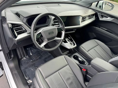 Used 2024 Audi Q4 e-tron Premium w/ Convenience Package image 22