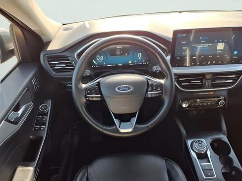 Used 2023 Ford Escape Platinum image 14