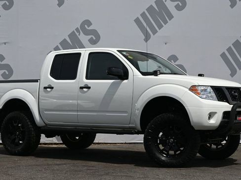 Used 2019 Nissan Frontier SV w/ Value Truck Package image 3