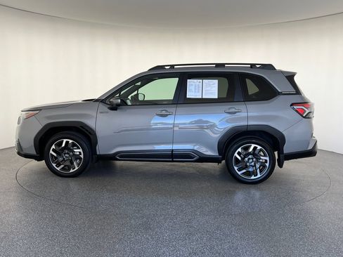 Certified 2025 Subaru Forester Limited w/ Popular Package AWD/4WD image 8