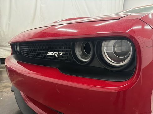 Used 2016 Dodge Challenger SRT Hellcat image 10