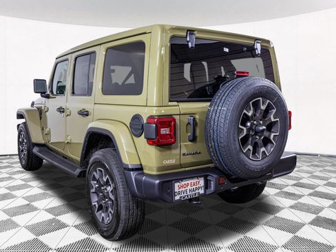New 2026 Jeep Wrangler Unlimited Sahara AWD/4WD image 17