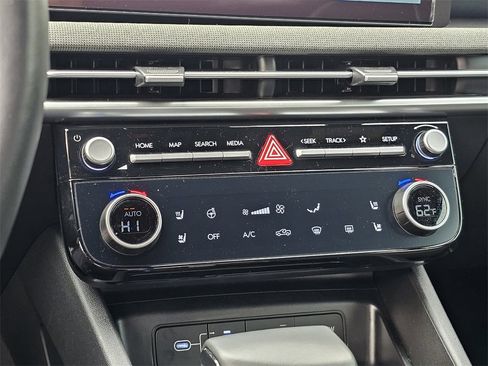 Certified 2025 Hyundai Santa Cruz Limited image 20