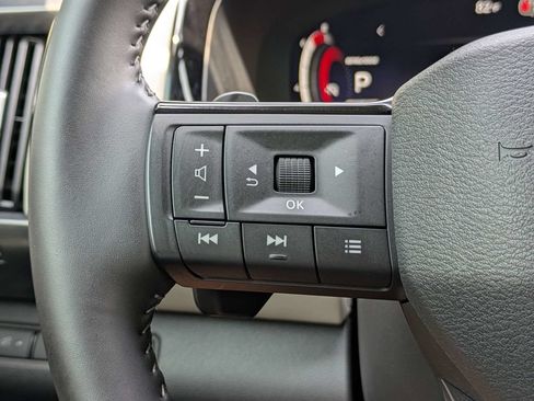 Used 2026 Nissan Pathfinder SL FWD image 26