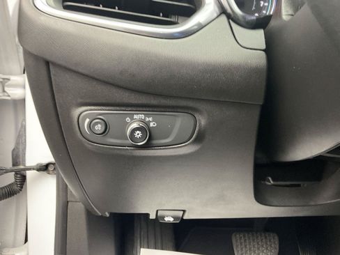 Certified 2022 Chevrolet Equinox LT FWD image 13
