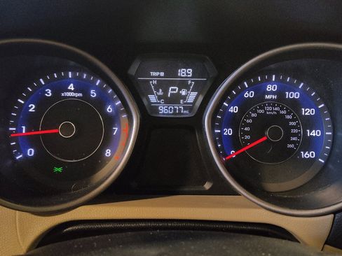Used 2016 Hyundai Elantra SE FWD image 23