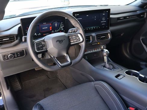 Used 2024 Ford Mustang Coupe image 11