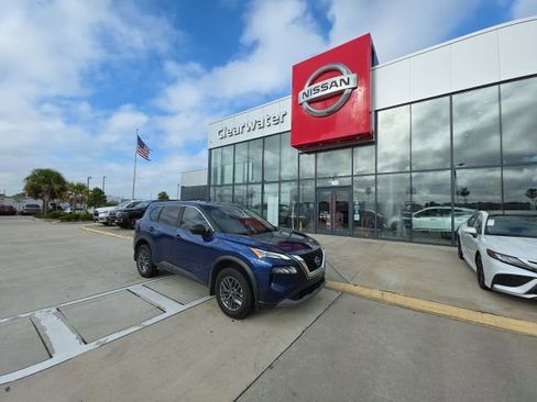 Used 2023 Nissan Rogue S AWD/4WD image 1