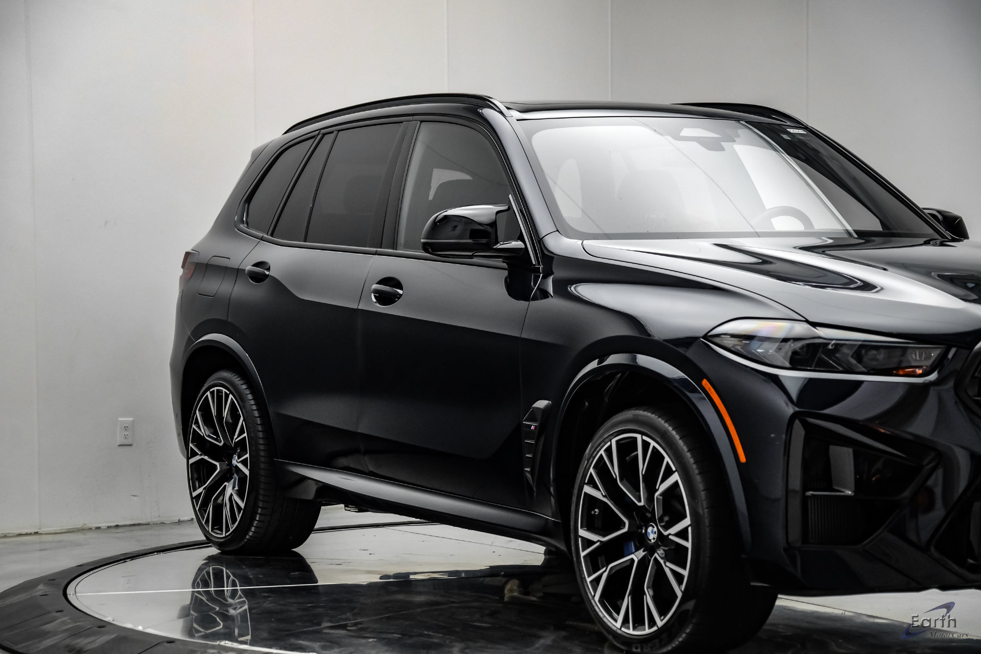 Used 2025 BMW X5 M Competition w/ Executive Package AWD/4WD image 26