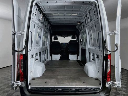 Used 2023 Mercedes-Benz Sprinter 2500 image 23