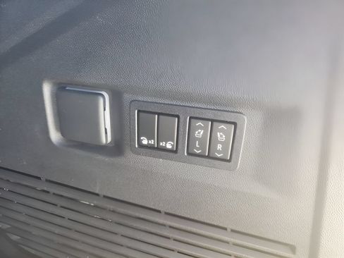 Used 2022 GMC Yukon Denali AWD/4WD image 20