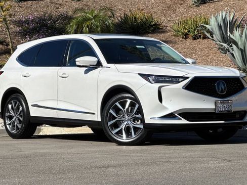 Certified 2023 Acura MDX FWD w/ Technology Package image 2