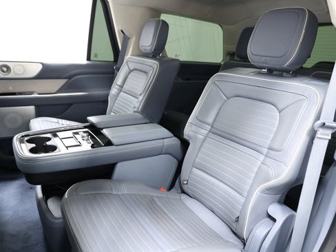 Used 2021 Lincoln Navigator Black Label w/ Cargo Convenience Package AWD/4WD image 3