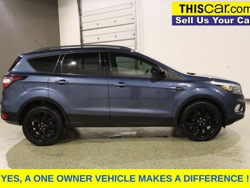 Used 2018 Ford Escape SE w/ SE Sport Appearance Package FWD image 9