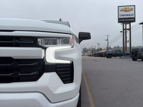 Used 2022 Chevrolet Silverado 1500 RST AWD/4WD image 12