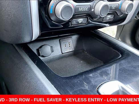 Used 2020 Nissan Pathfinder S image 16