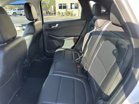 Used 2022 Ford Escape SEL image 17