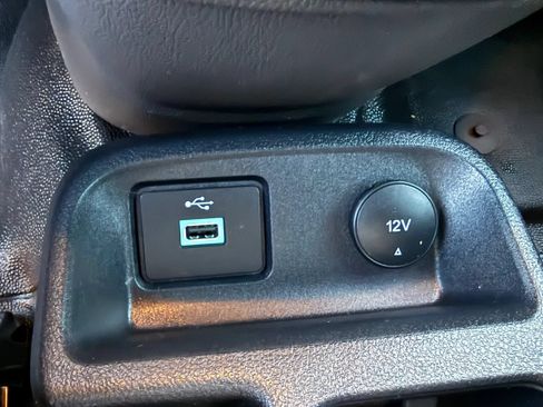 Used 2020 Ford Transit Connect XL FWD image 25