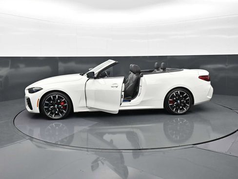 Used 2025 BMW 430i Convertible w/ M Sport Package image 33