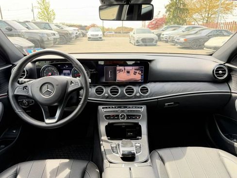 Used 2018 Mercedes-Benz E 300 4MATIC image 18