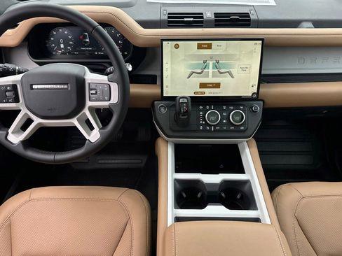 New 2026 Land Rover Defender 130 X-Dynamic SE AWD/4WD image 3