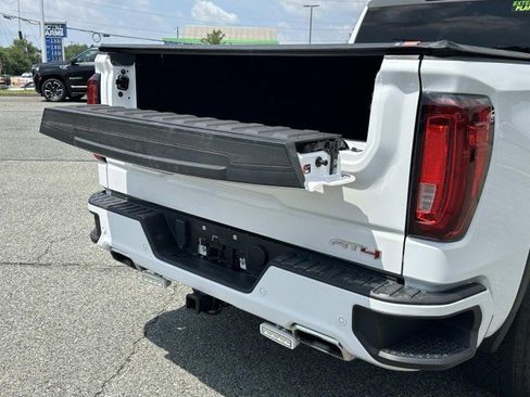 Used 2023 GMC Sierra 1500 AT4 image 6