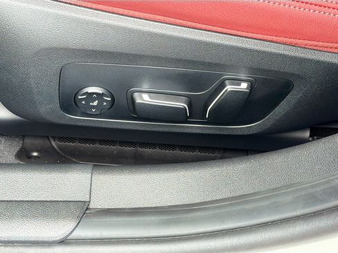 New 2026 BMW 330i Sedan w/ M Sport Package image 25