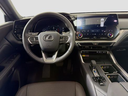 Used 2025 Lexus TX 350 AWD image 2