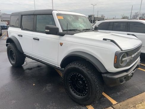 Used 2022 Ford Bronco Badlands w/ Sasquatch Package image 1