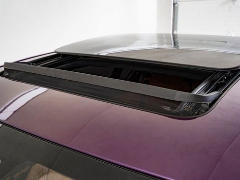 Certified 2022 BMW ALPINA B7 xDrive w/ Luxury Rear Seating Package image 14