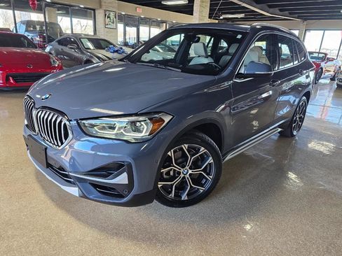 Used 2021 BMW X1 xDrive28i w/ Premium Package image 3