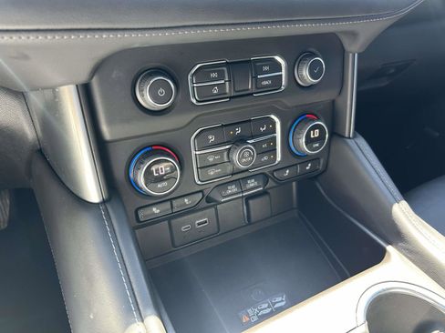 Used 2022 Chevrolet Tahoe Z71 AWD/4WD image 26