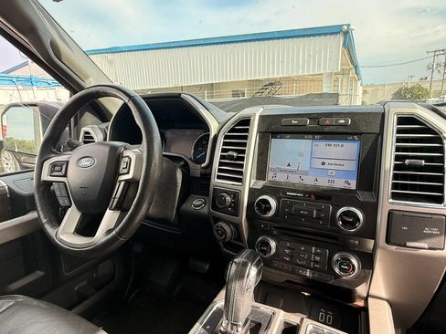 Used 2016 Ford F150 Lariat w/ Equipment Group 502A Luxury AWD/4WD image 20
