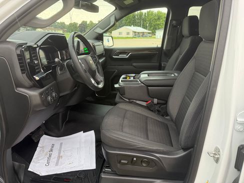 Used 2023 Chevrolet Silverado 1500 LT AWD/4WD image 12