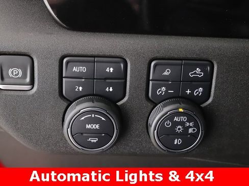 Used 2022 Chevrolet Silverado 1500 High Country image 21