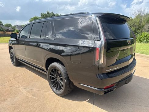 Used 2023 Cadillac Escalade ESV Sport w/ Touring Package AWD/4WD image 3