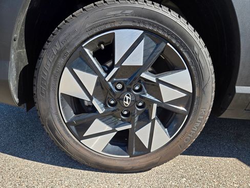 Used 2024 Hyundai Kona SEL AWD/4WD image 17