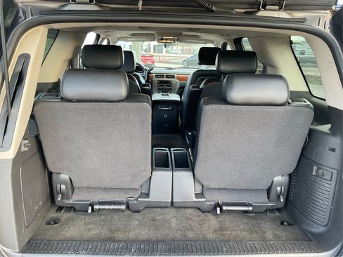 Used 2007 GMC Yukon SLT w/ SLT Preferred Equipment Group image 12
