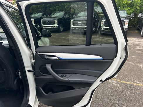 Used 2017 BMW X1 sDrive28i FWD image 17