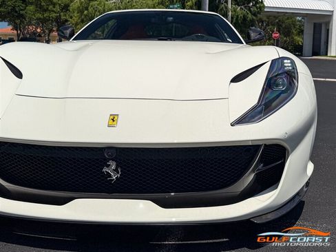Used 2019 Ferrari 812 Superfast RWD image 3