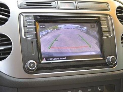 Used 2017 Volkswagen Tiguan Wolfsburg Edition FWD image 15
