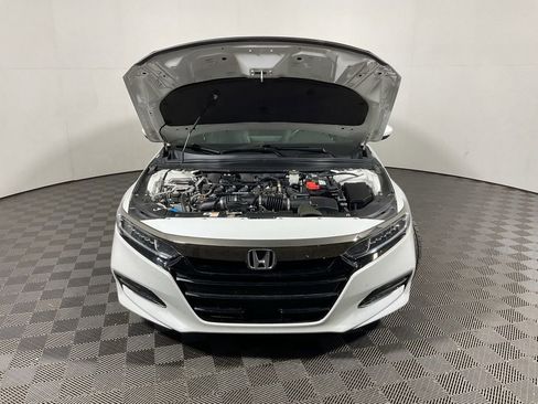 Used 2018 Honda Accord Sport image 6