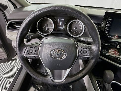 Certified 2022 Toyota Camry LE image 19