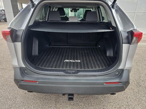 Used 2020 Toyota RAV4 XLE w/ Convenience Package image 14