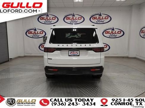 Used 2023 Jeep Wagoneer Series II image 7