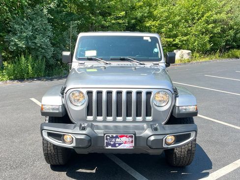 Used 2019 Jeep Wrangler Unlimited Sahara w/ Cold Weather Group AWD/4WD image 8