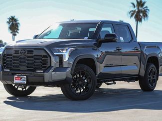 New 2026 Toyota Tundra Limited video 1