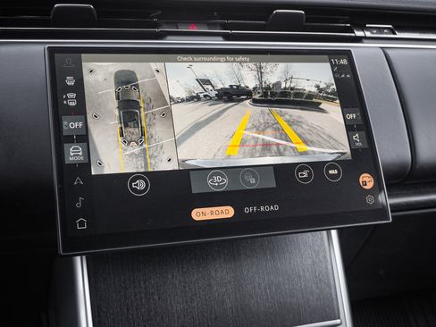 Used 2025 Land Rover Range Rover Long Wheelbase SE image 24