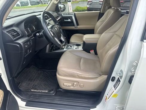 Used 2015 Toyota 4Runner Limited image 13